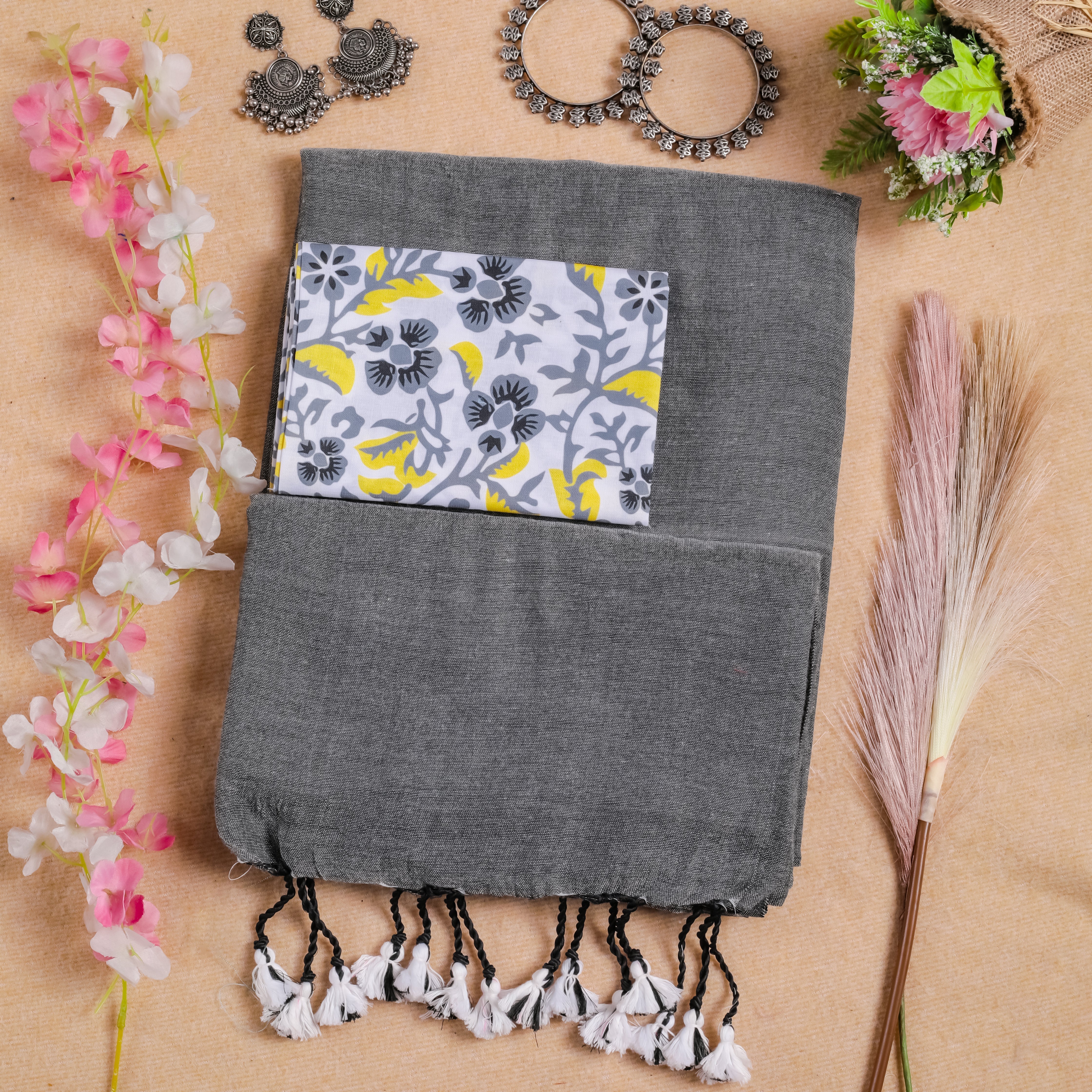 LIght Grey Handloom Cotton Saree With Printed Blouse