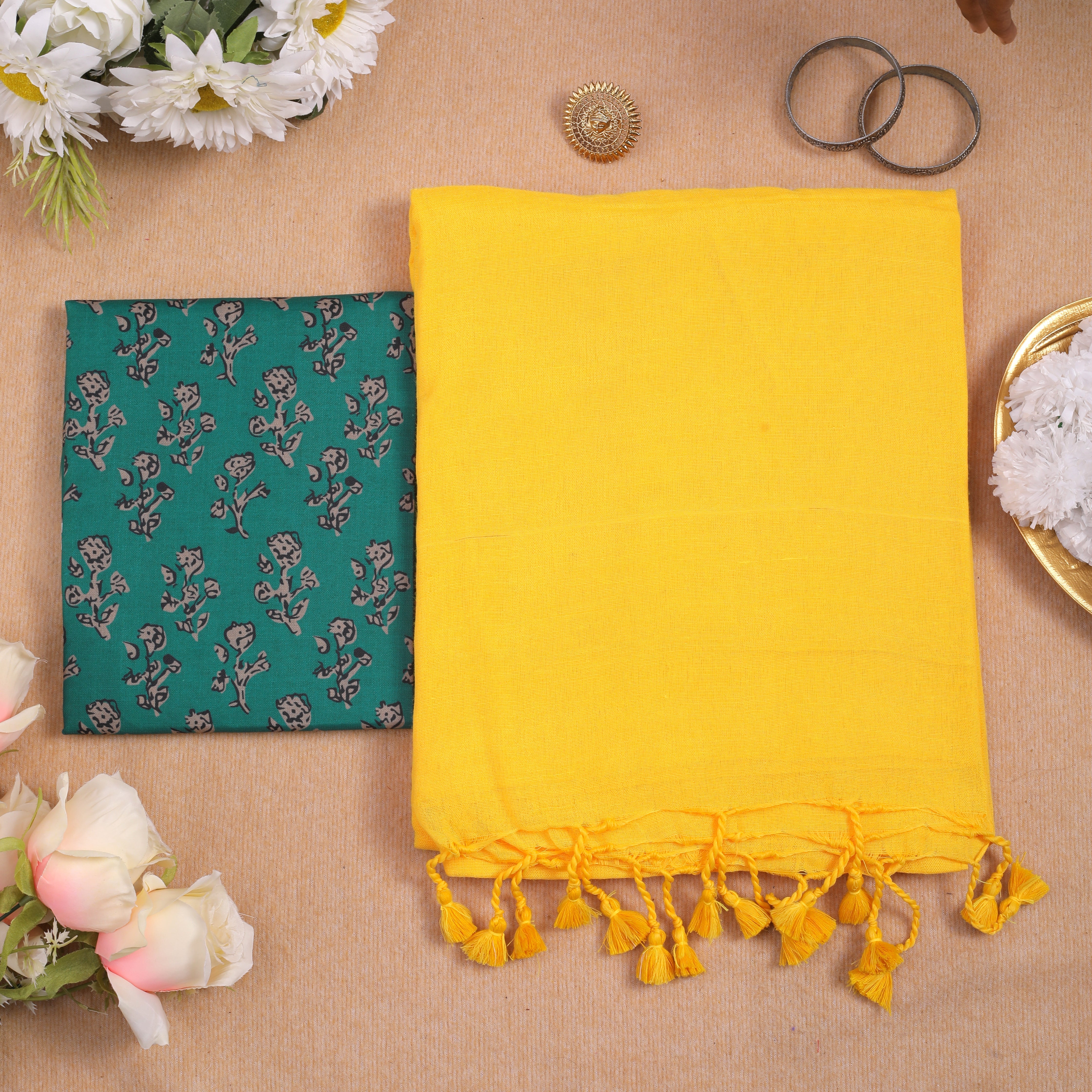 YELLOW HANDLOOM COTTON SAREE WITH PRINTED BLOUSE