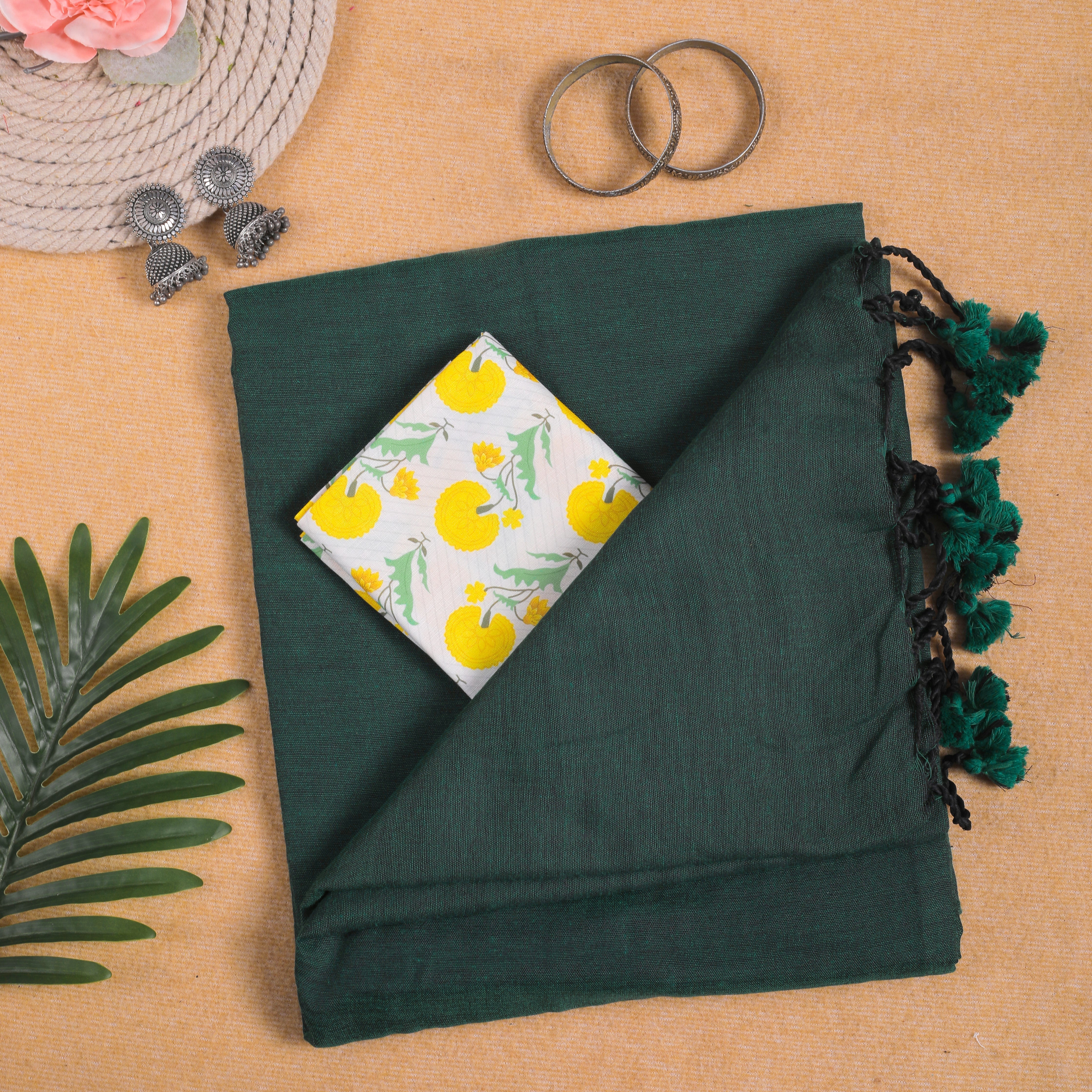 GREEN HANDLOOM COTTON SAREE WITH PRINTED BLOUSE