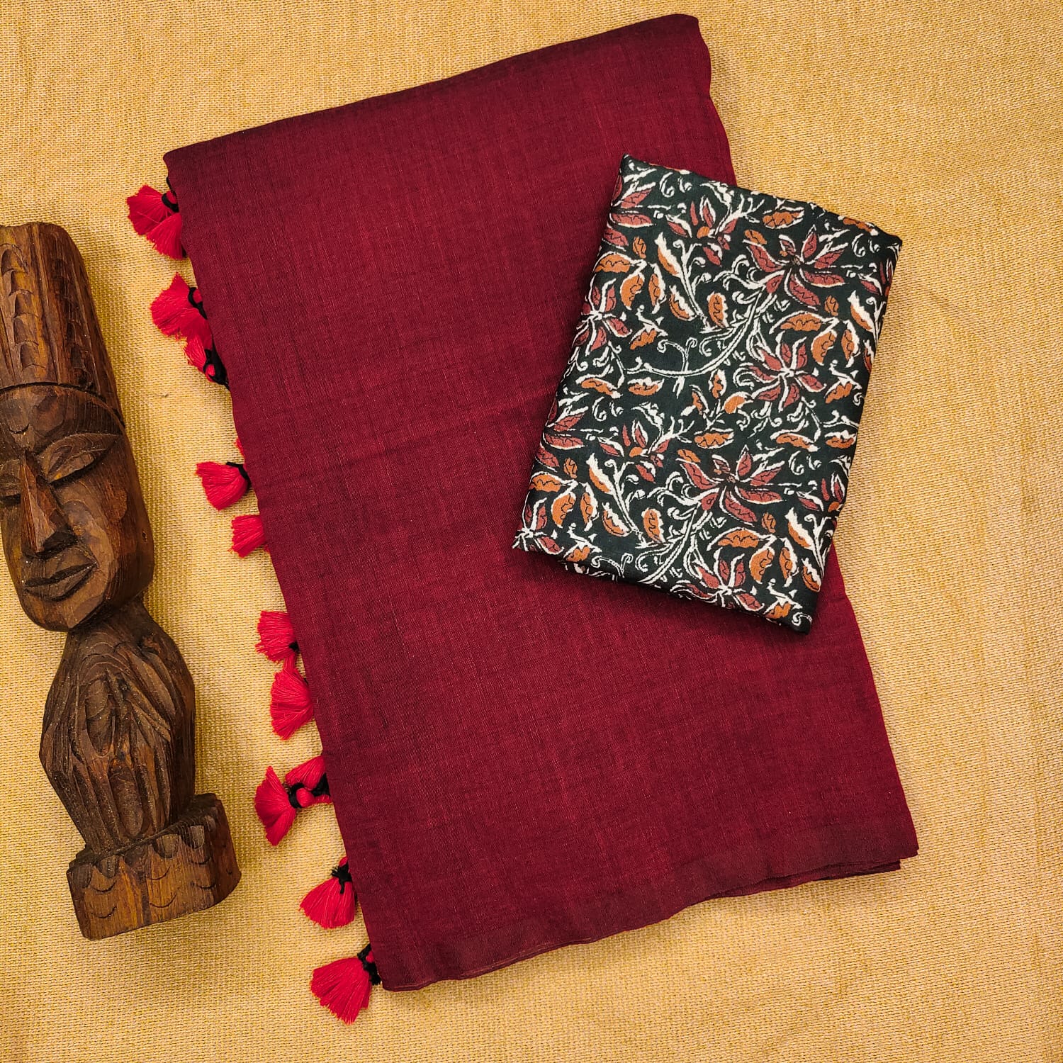 MAROON COLOUR TRADITIONAL LOOKING COTTON SAREE