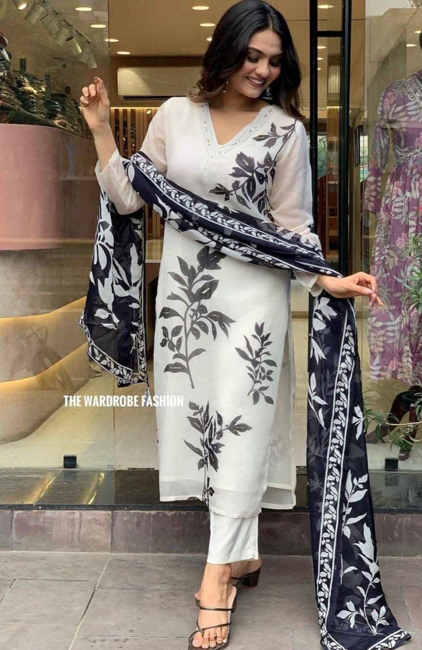 WOMEN PRINTED STRAIGHT KURTA SET