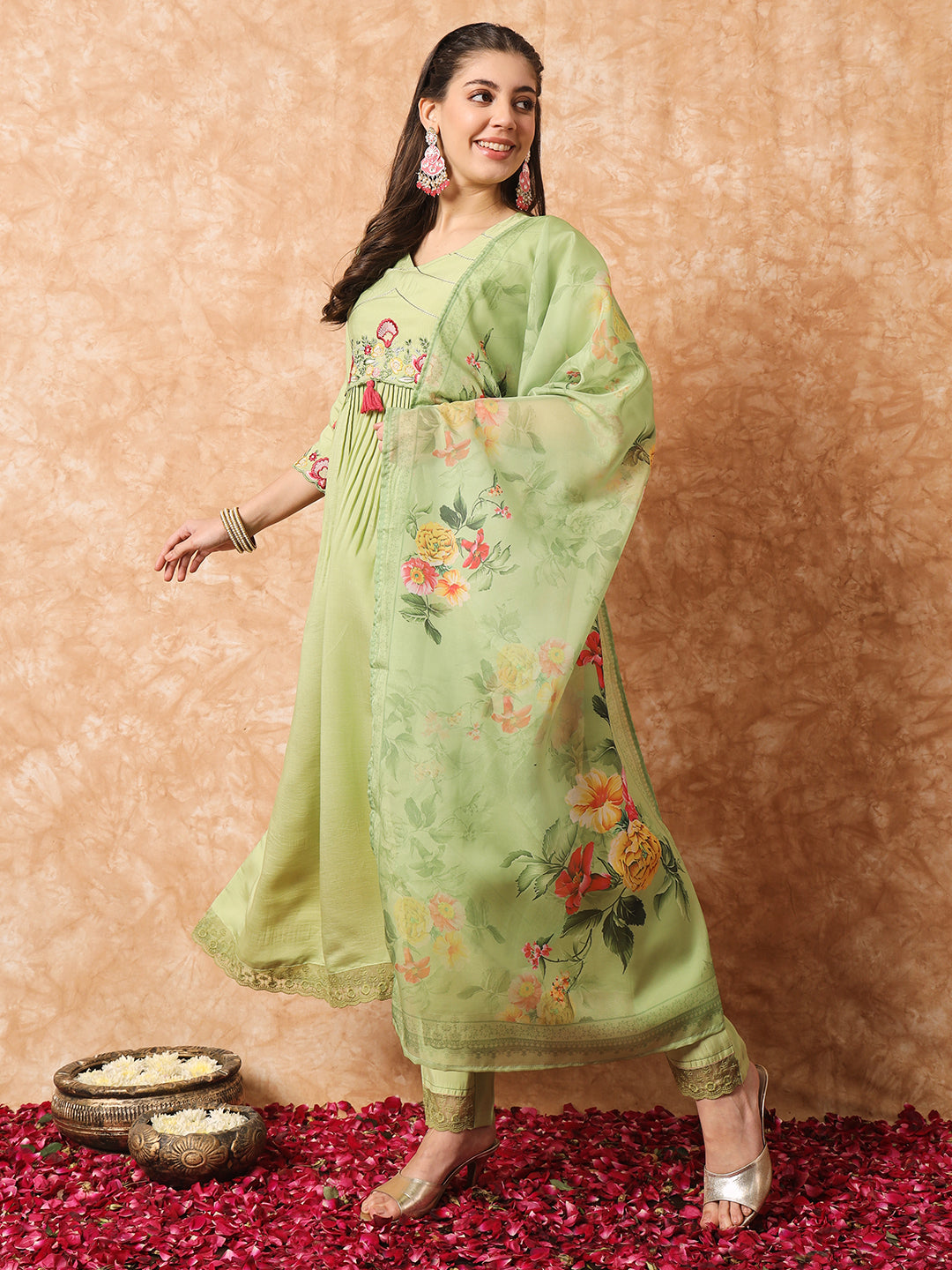 FLORAL YOKE DESIGN EMPIRE THREAD WORK KURTA WITH TROUSERS & DUPATTA