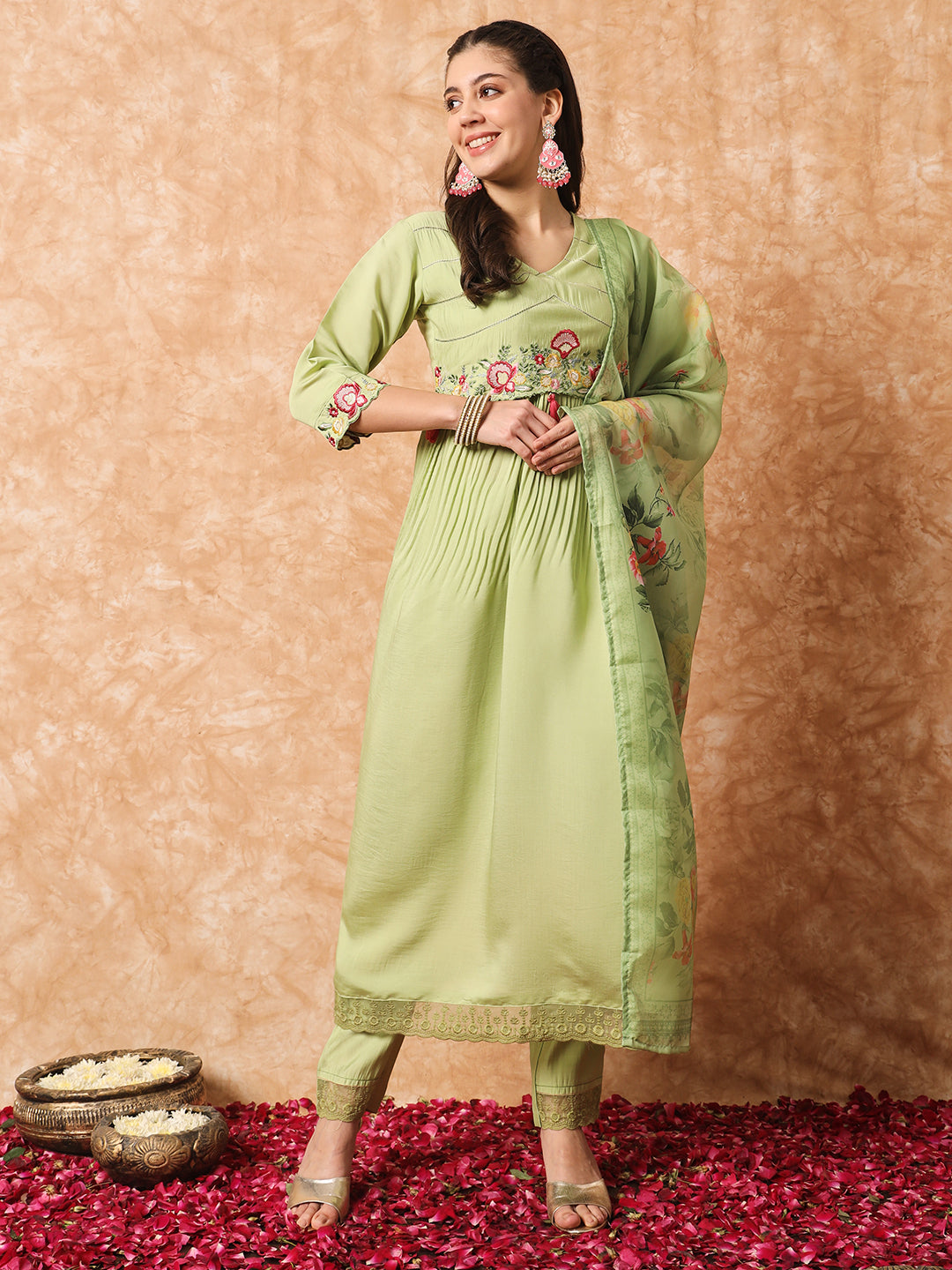 FLORAL YOKE DESIGN EMPIRE THREAD WORK KURTA WITH TROUSERS & DUPATTA